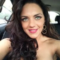 io con i capelli lisci 