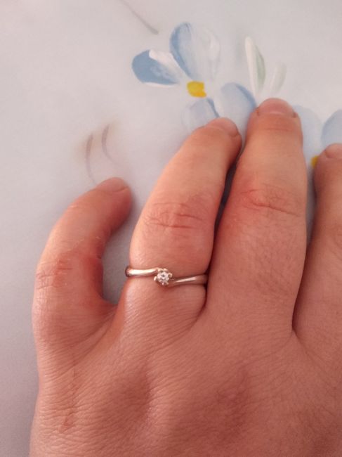 E ora mostraci una foto del tuo anello di fidanzamento! 6