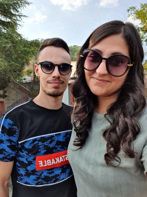 Postate una foto di voi due 👇 - 1