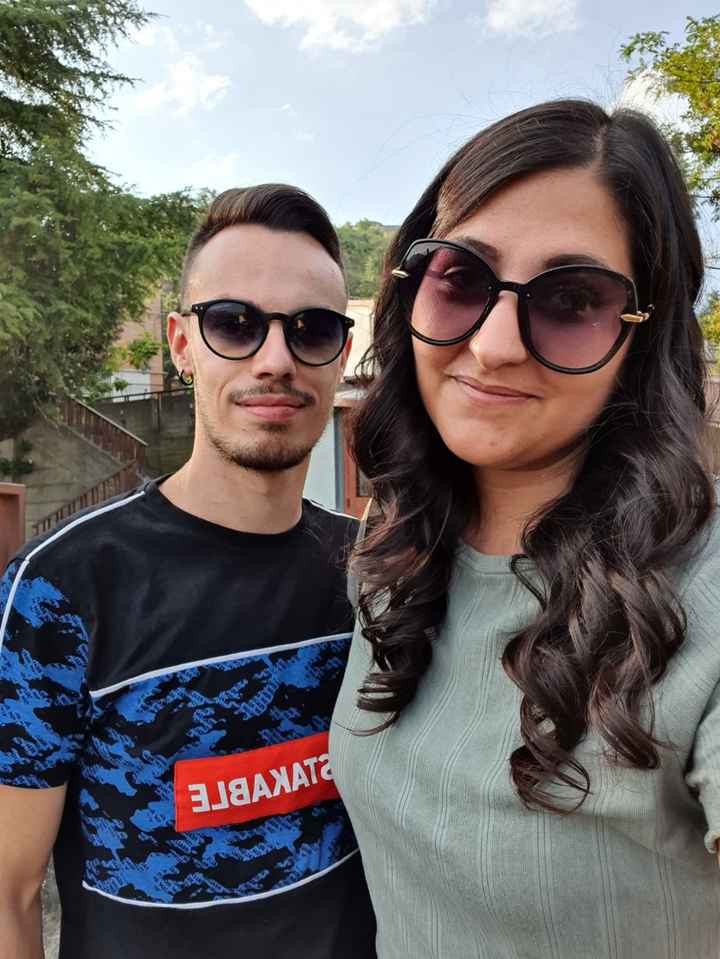 Postate una foto di voi due 👇 - 1
