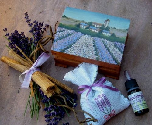 Bomboniere, segnaposto, decorazioni tavoli, addobbi floreali alla lavanda