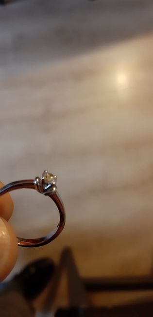 E ora mostraci una foto del tuo anello di fidanzamento! 3