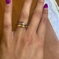 Buonasera sposine quale delle due fedi mi consigliate? Io sono molto indecisa la prima e 5 grammi la