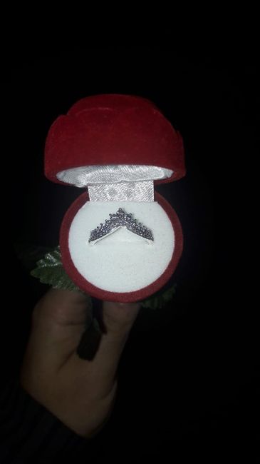 E ora mostraci una foto del tuo anello di fidanzamento! 3