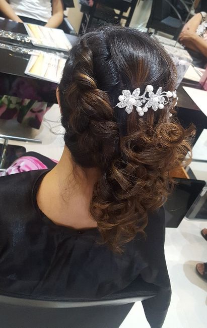 Seconda prova acconciatura 😍 vi piace? - 2