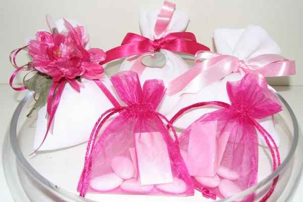 Matrimonio fucsia e bianco