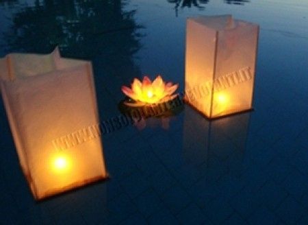 candele anche in piscina??