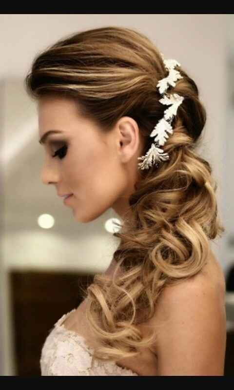 Aiuto acconciatura - 1