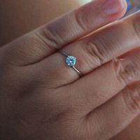 E ora mostraci una foto del tuo anello di fidanzamento! - 1