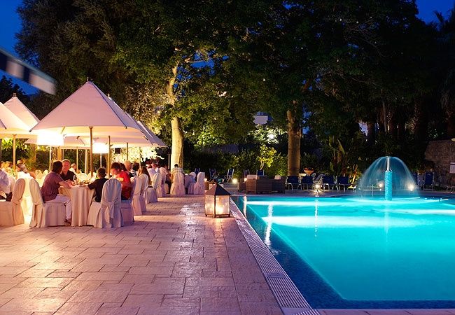 Piscina (Hotel Mediterraneo Sorrento)