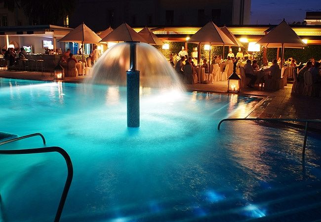 Piscina (Hotel Mediterraneo Sorrento)
