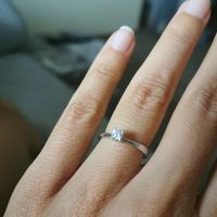 E ora mostraci una foto del tuo anello di fidanzamento! - 1