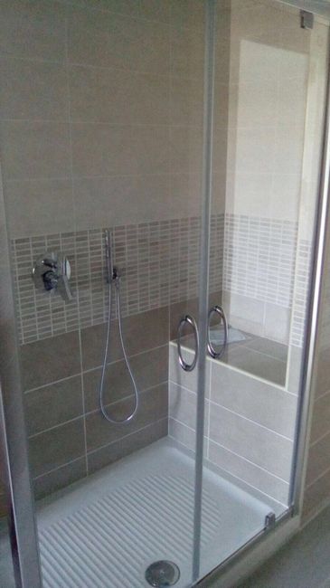 Mi farà uscire si senno questo bagno........ - 2