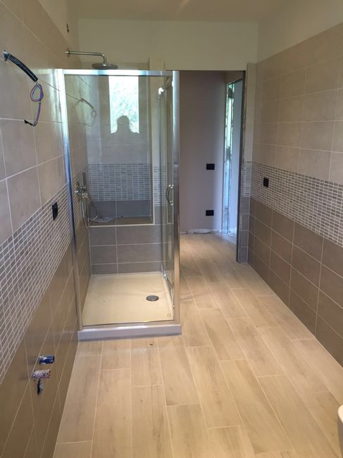 Mi farà uscire si senno questo bagno........ - 3
