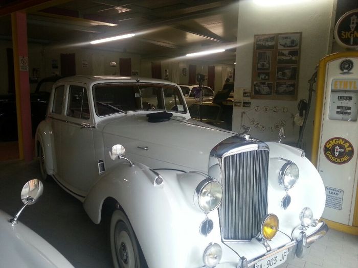 La macchina che vi accompagnerà sarà. ..? - 1