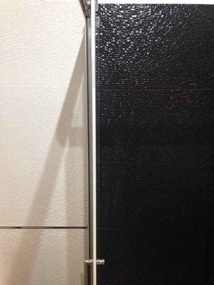 Bagno bianco e nero o grigio e nero - 3