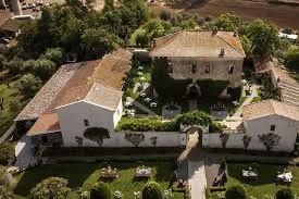 Locale e chiesa. Quale avete scelto?🥰 - 1