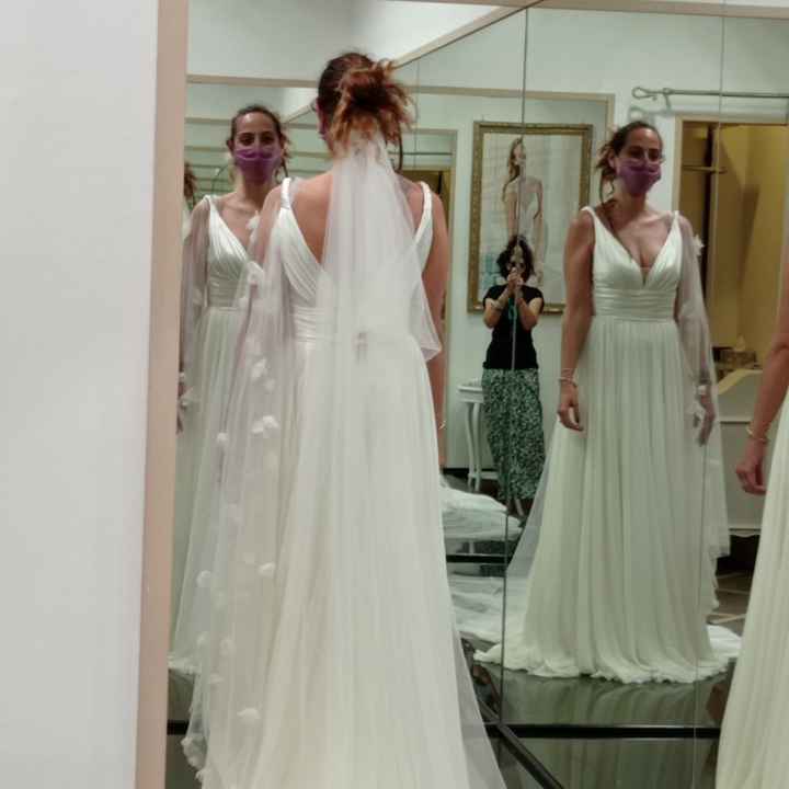 Consiglio puntiluce/brillantini sul vestito - 1