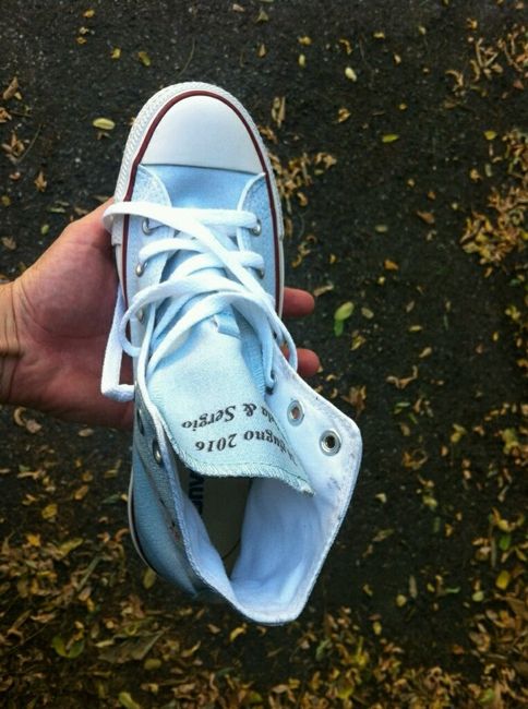 Mettersi le converse alla festa - 2