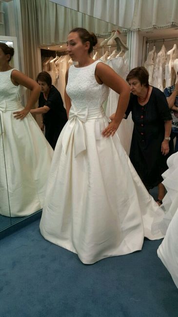 Mi fate vedere i vostri abiti? - 2