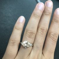 Parlaci del tuo anello di fidanzamento e scarica il regalo - 1
