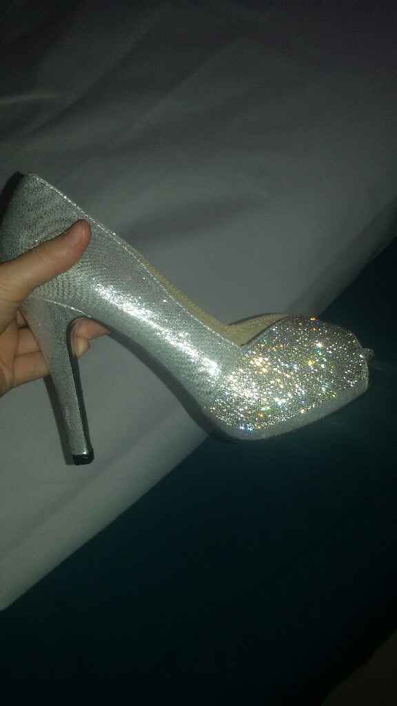  Scarpe/autoreggenti - 1