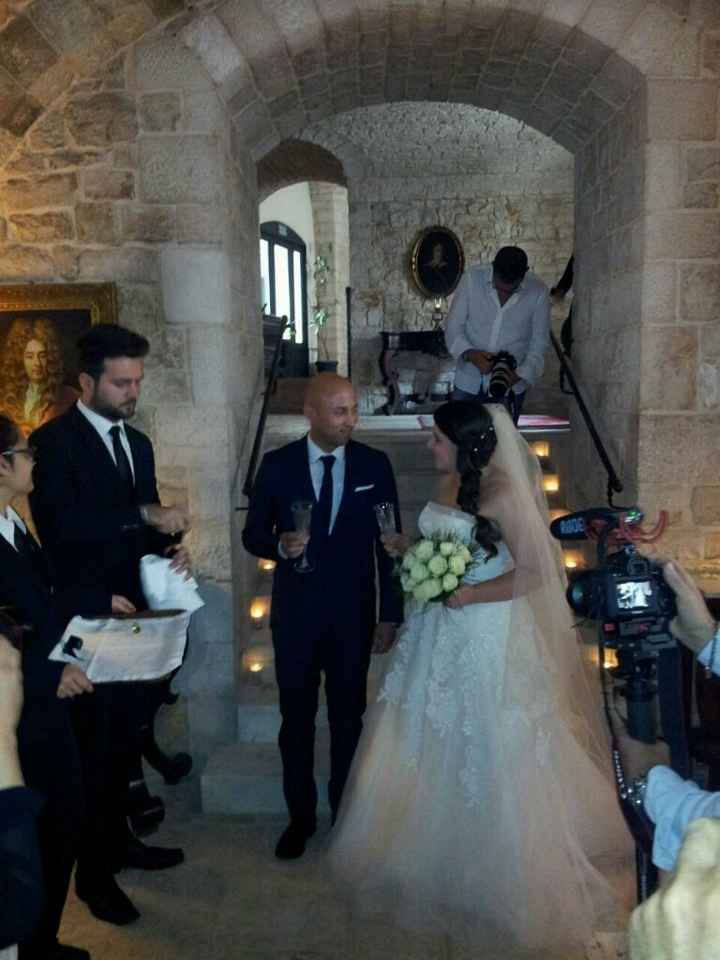 Mi fate vedere i vostri abiti? - 1