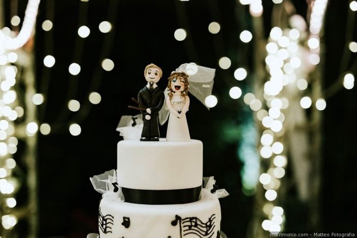Dubbi sul tema di nozze? Il cake topper 4