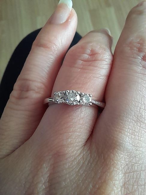 Come è il vostro anello di fidanzamento?? 13