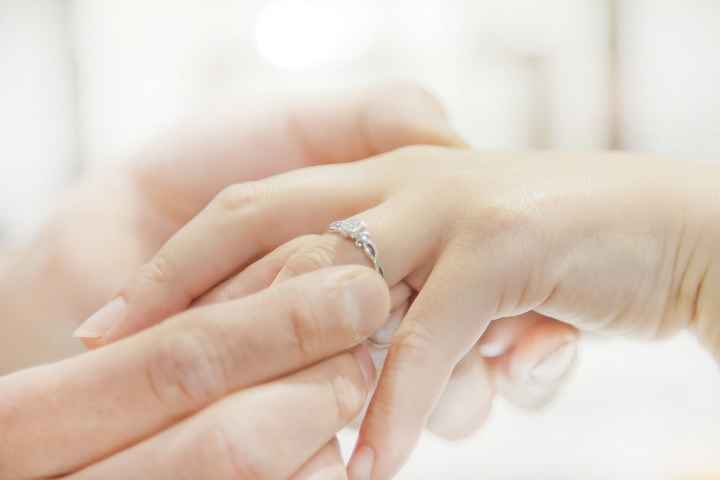 Si è inginocchiato nel farmi la proposta: V o F? - 1