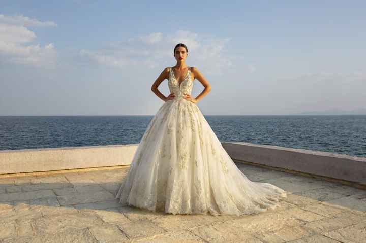 Che ne dici di quest'abito principessa? 👰 - 1