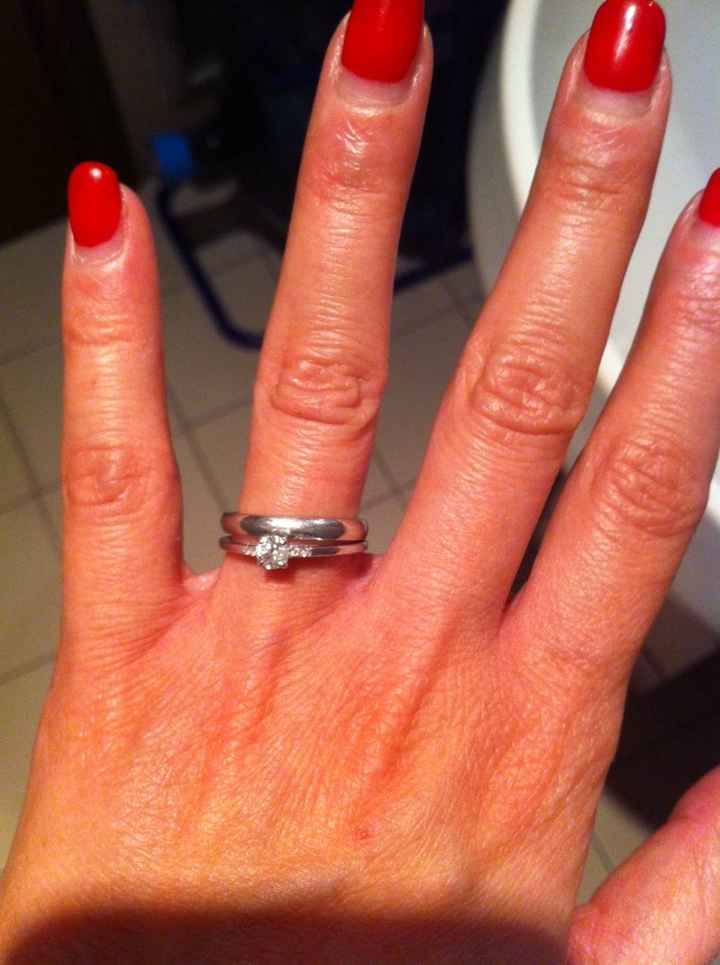 Ditemi che anche a voi l'anello di fidanzamento si muove! :( - 1