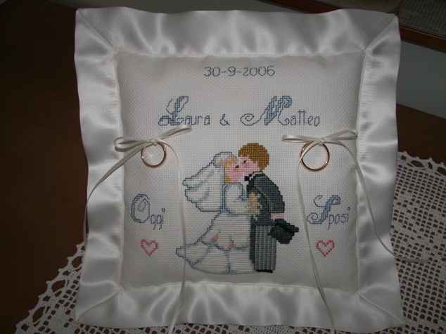 CUSCINETTO PORTA FEDI PUNTO CROCE