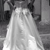 Questo é il mio abito e il vostro??? postate le foto!!!! - 1