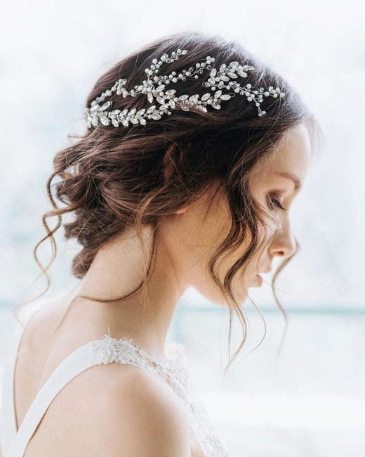 Accessorio per capelli 