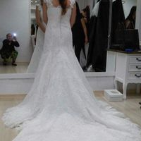 Ballare avendo l'abito con lo strascico - 1