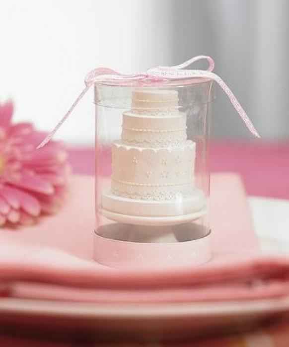 mini wedding cake