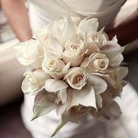 Per chi opterà per un bouquet di rose bianche... - 1