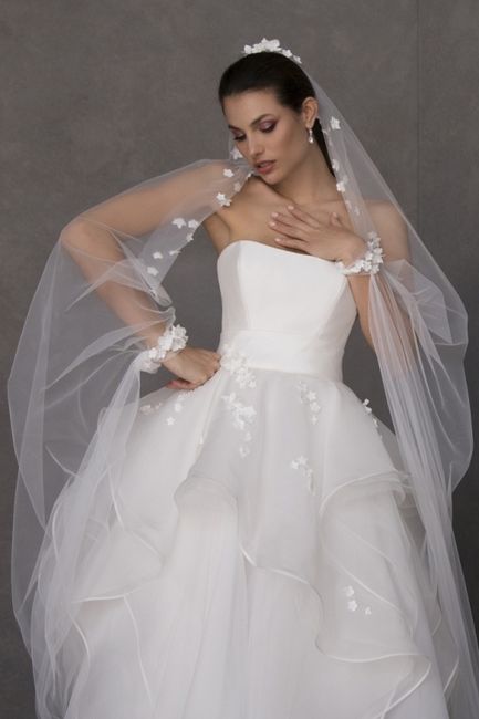 Abito da sposa a balze: si usa ancora ? 1