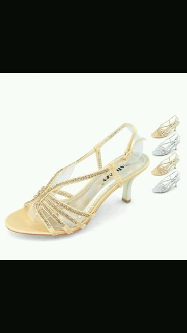 Abito mamma!!! aiutatemi con le scarpe!! - 1