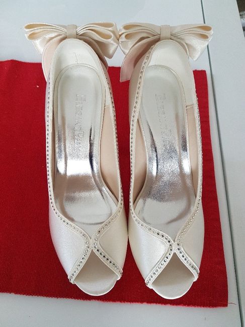  Scarpe, scarpe ed ancora scarpe! - 1