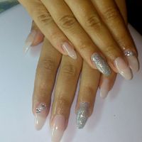 Manicure fatta... adesso si contano le ore - 1