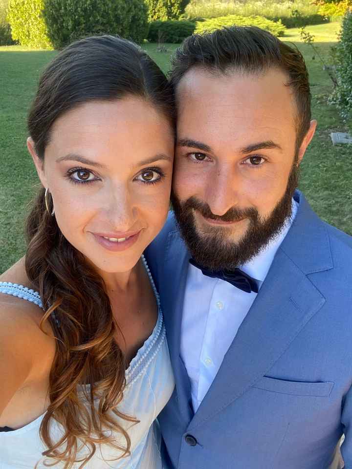 Postate una foto di voi due 👇 - 1