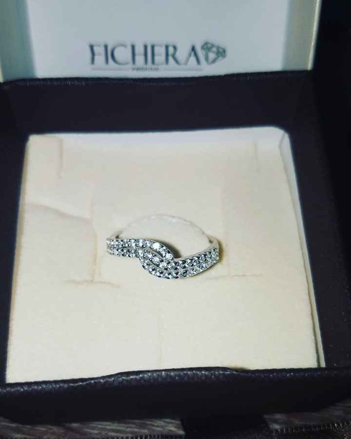 #LoveFriday - Mostrateci il vostro anello di fidanzamento - 1