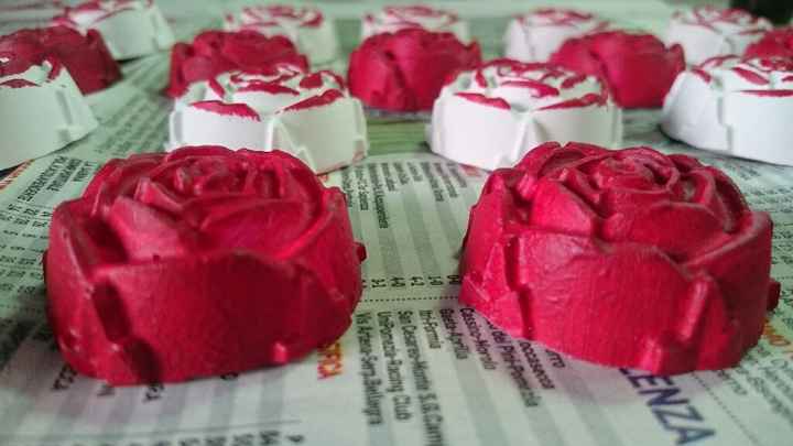 Rose di gesso e profumo - 1