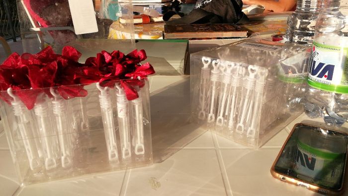 Bolle di sapone e buste - 1