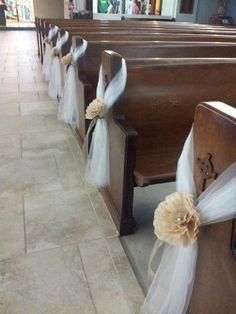 Niente fiori sui banchi della chiesa - 2