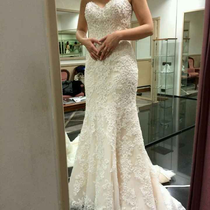 Mi fate vedere i vostri abiti? - 2