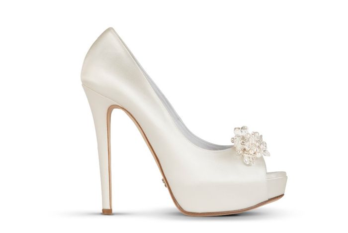 Scarpa open toe raso perle e swarovsky