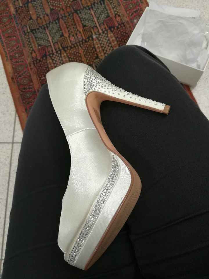  Scarpe, scarpe ed ancora scarpe! - 1